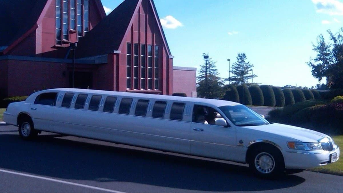 Candlelight Coach Limousine
