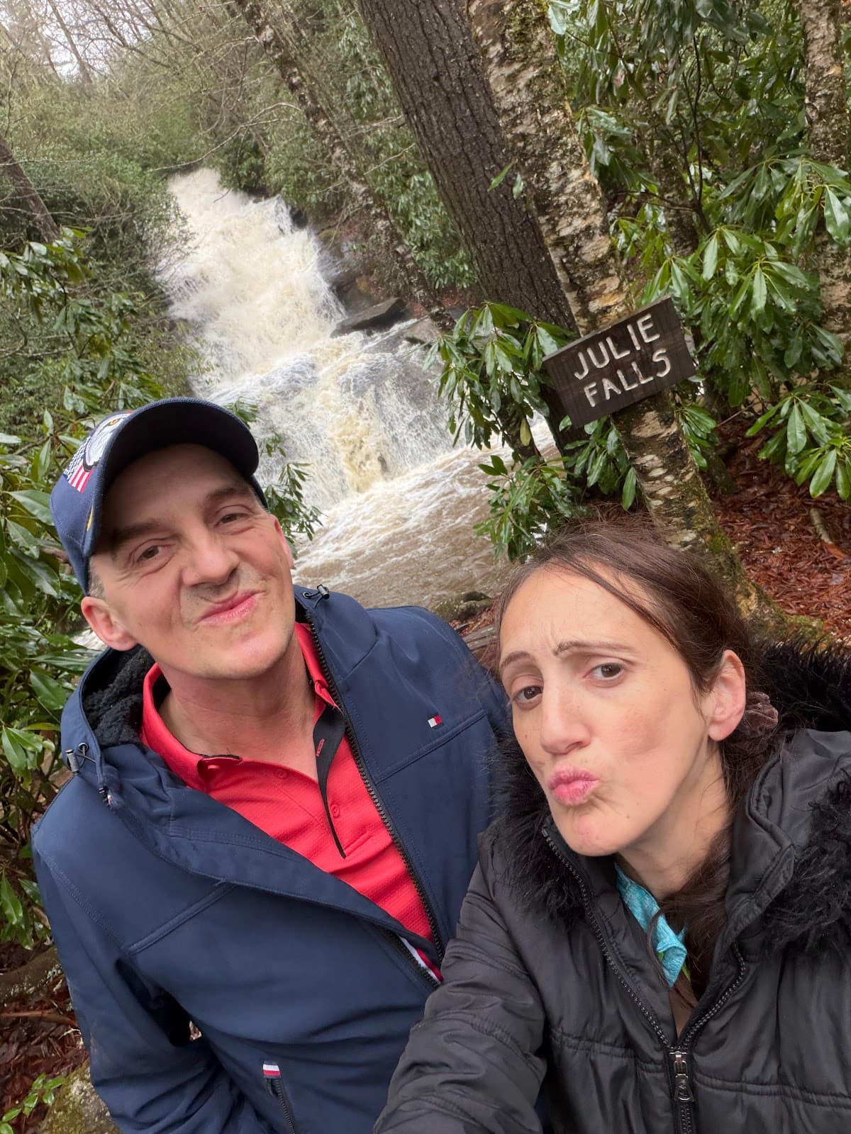 Chinquapin Wilderness Waterfall Cabin