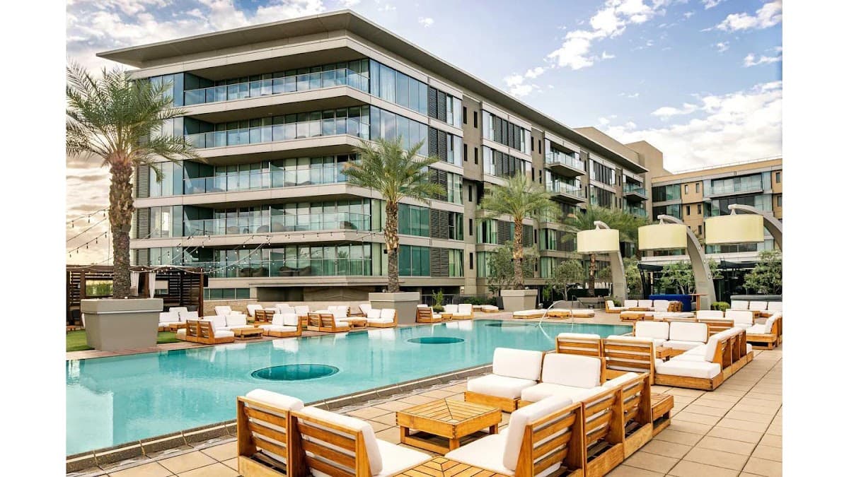W Scottsdale