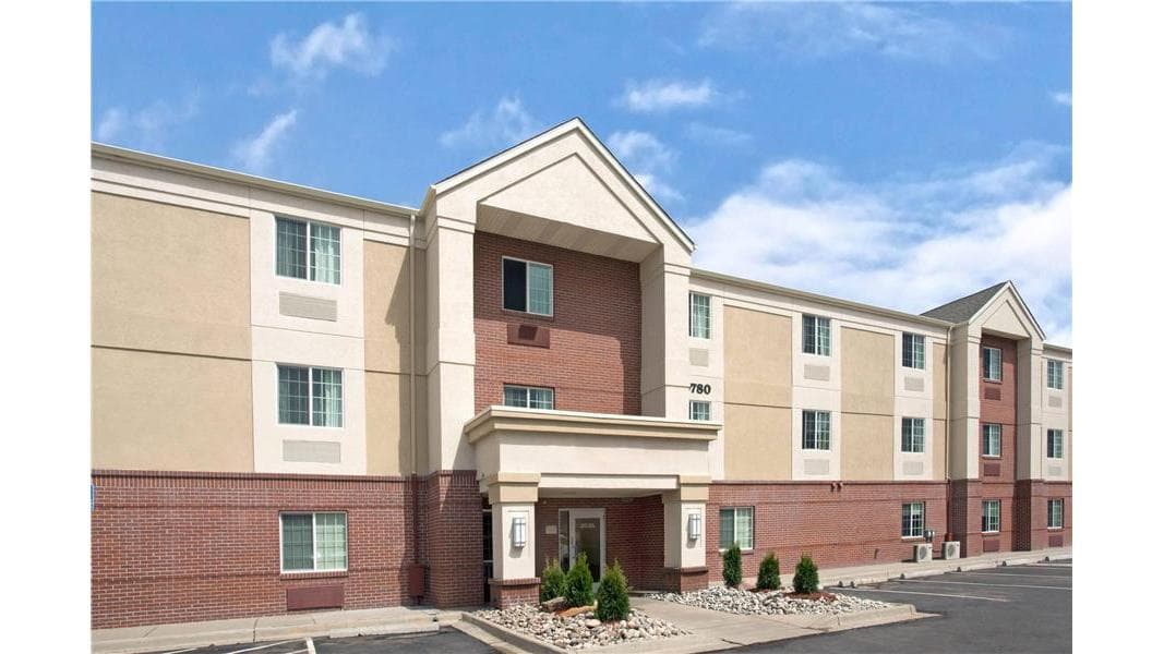 MainStay Suites Omaha Old Mill