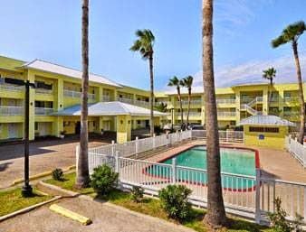 Howard Johnson by Wyndham Corpus Christi