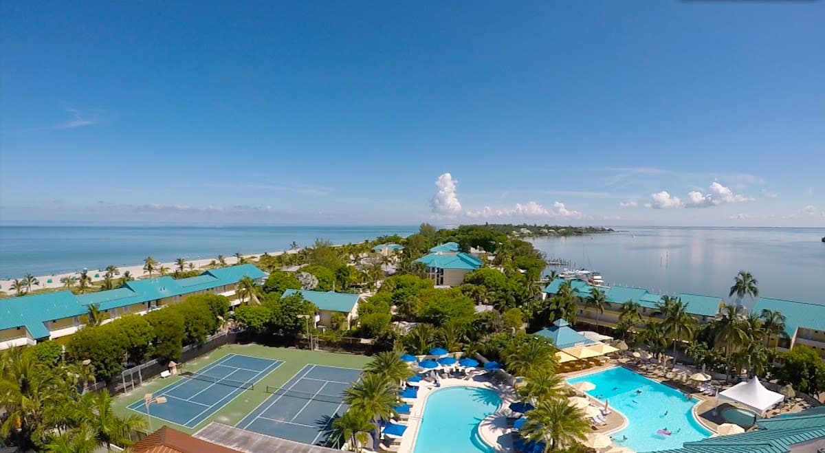 'Tween Waters Inn & Marina