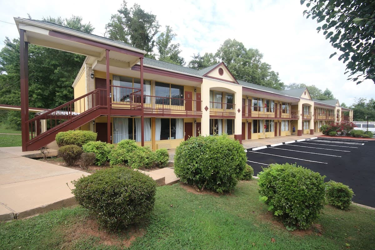 Americas Best Value Inn Pilot Mountain
