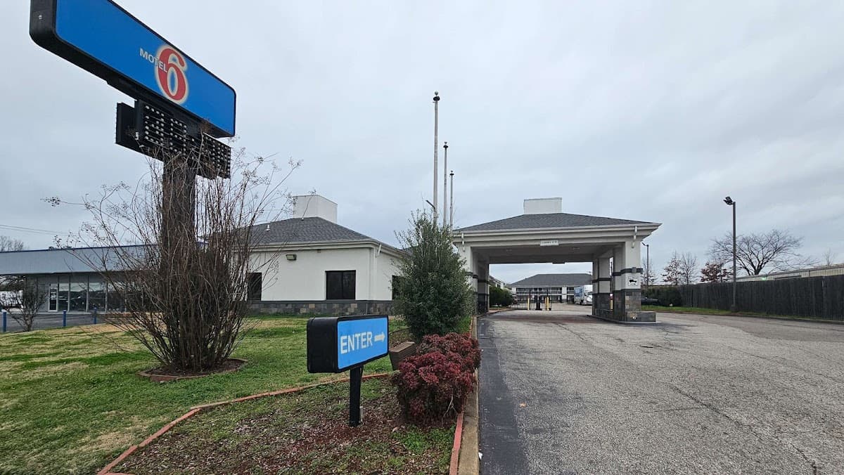 Motel 6 Memphis, TN - Graceland