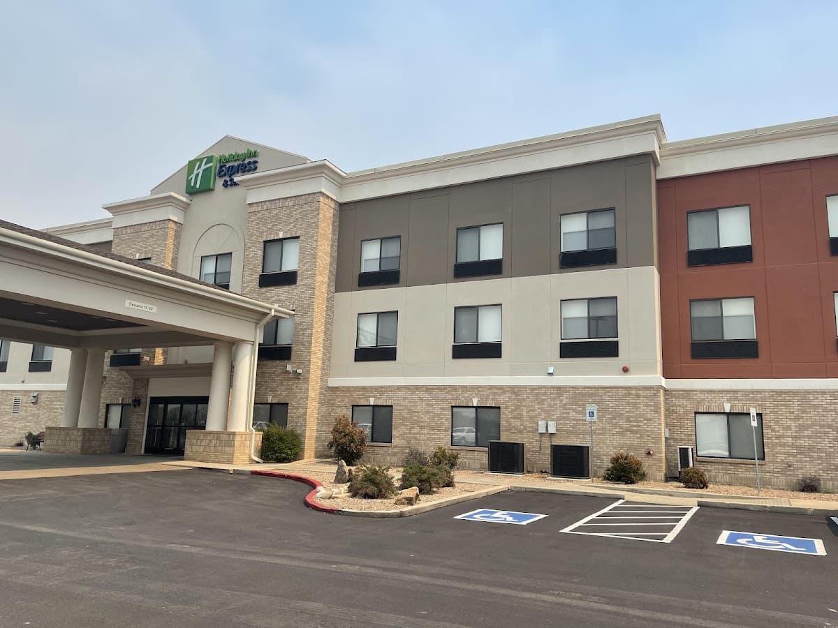 Holiday Inn Express & Suites Las Vegas by IHG