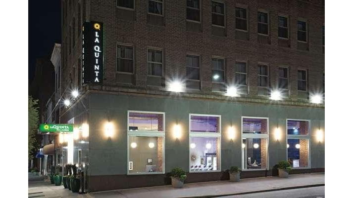 La Quinta Inn & Suites by Wyndham Baltimore Downtown
