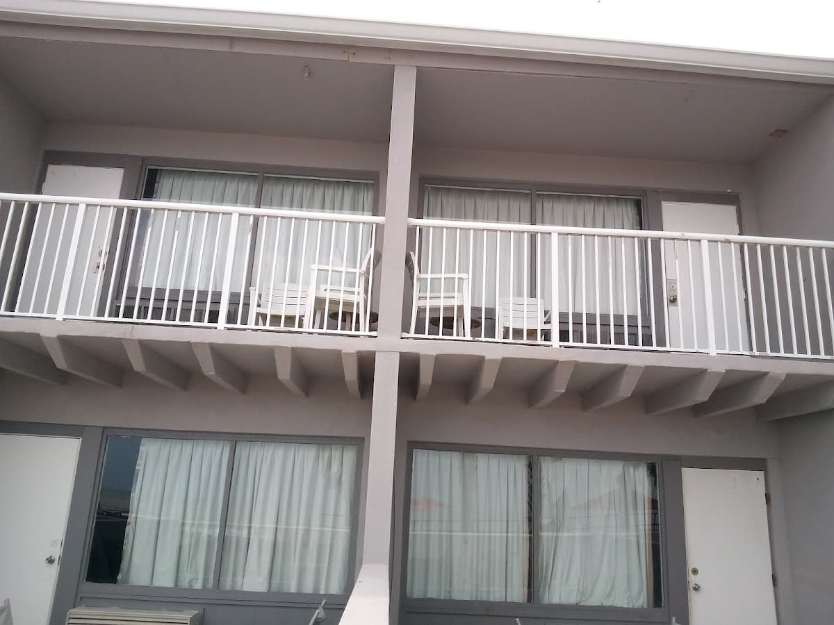 Beach House Inn