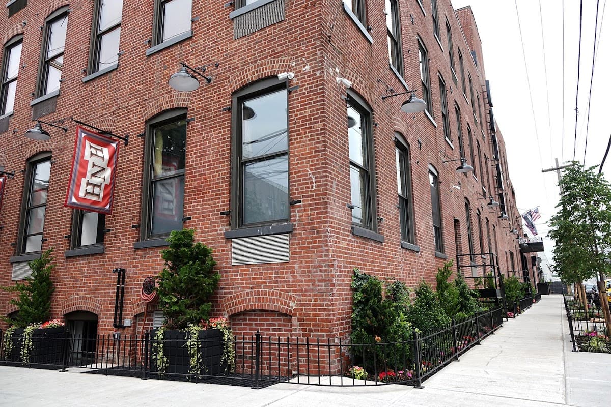 Henry Norman Hotel
