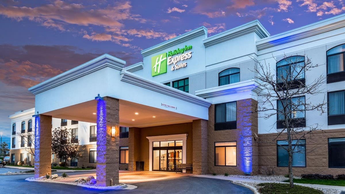 Holiday Inn Express & Suites Cedar Falls - Waterloo by IHG