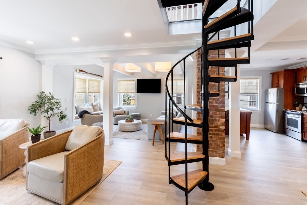 Vacation Newport | Accommodating Newport