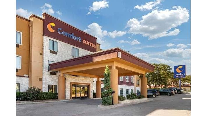 Comfort Suites