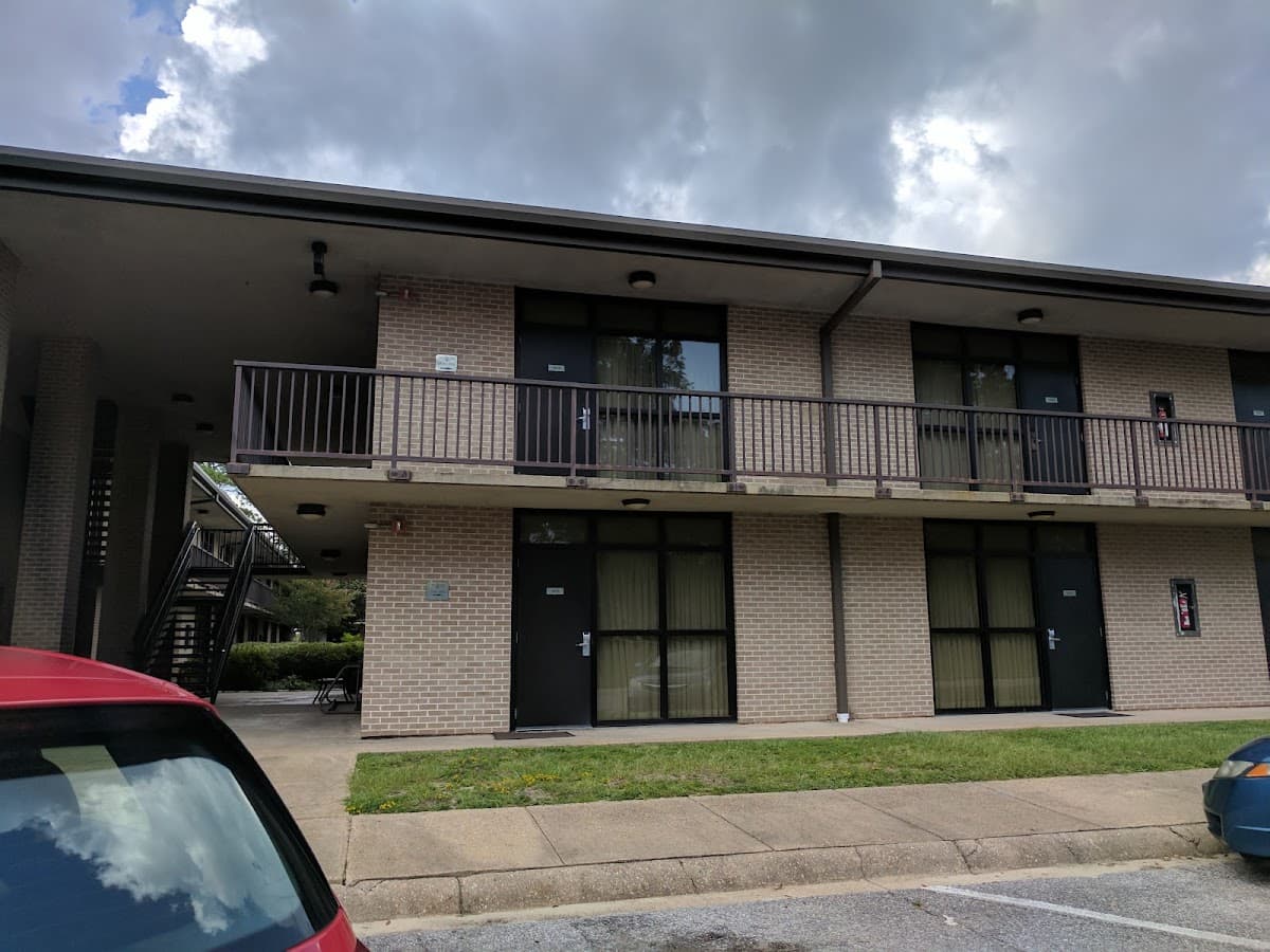Simmons Manor, Bldg 3823