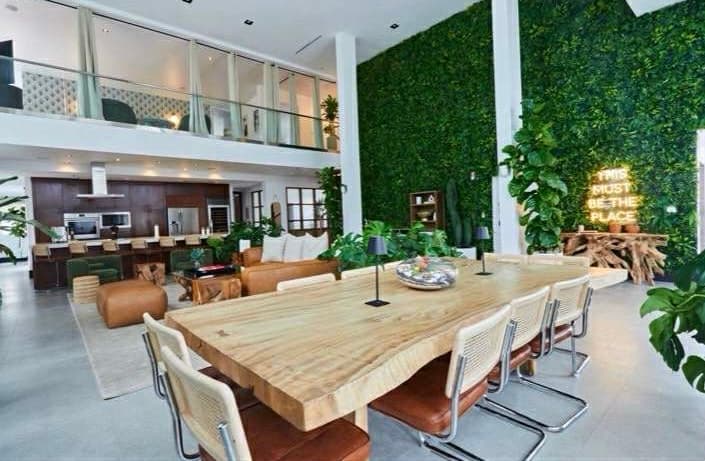 Roami at Collins Ave Penthouse