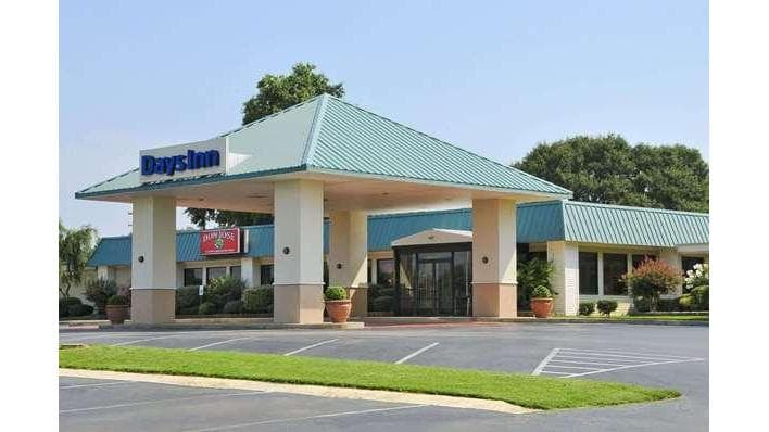 Days Inn by Wyndham Forrest City