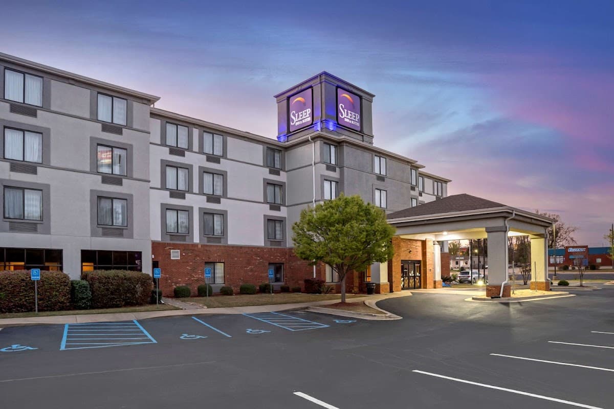 Sleep Inn & Suites Auburn Campus Area I-85