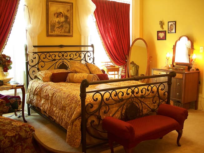 Azalea Manor Bed and Breakfast Inn