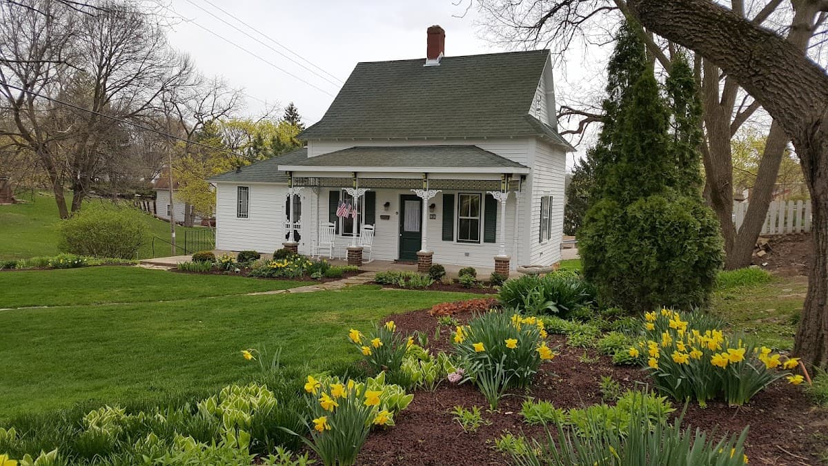 Cottage on Chestnut