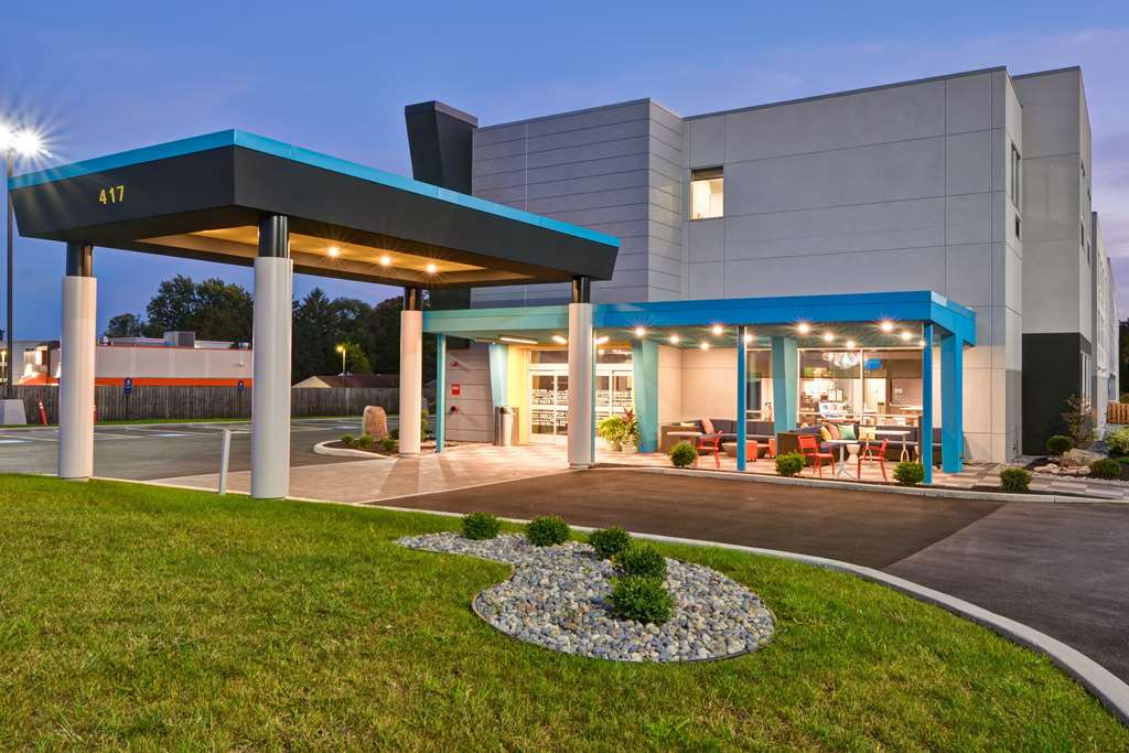 Tru by Hilton Syracuse North Airport Area
