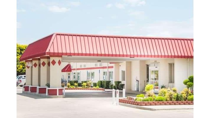 Ramada by Wyndham Enid