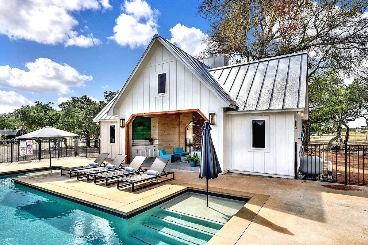 Black Canyon Wimberley - Modern Cabin Getaways, Gatherings, and Quiet RV Sites