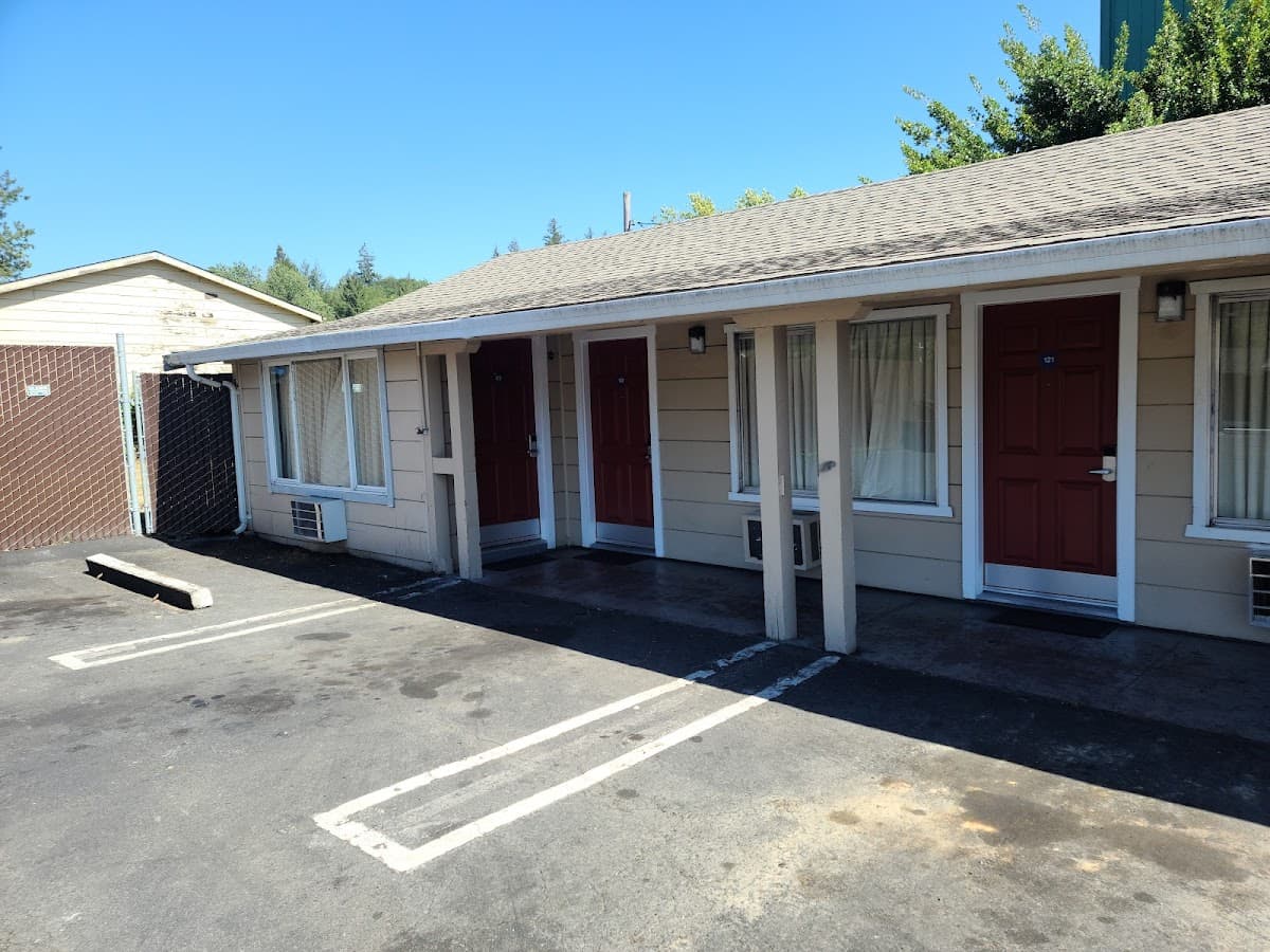 Lark Motel
