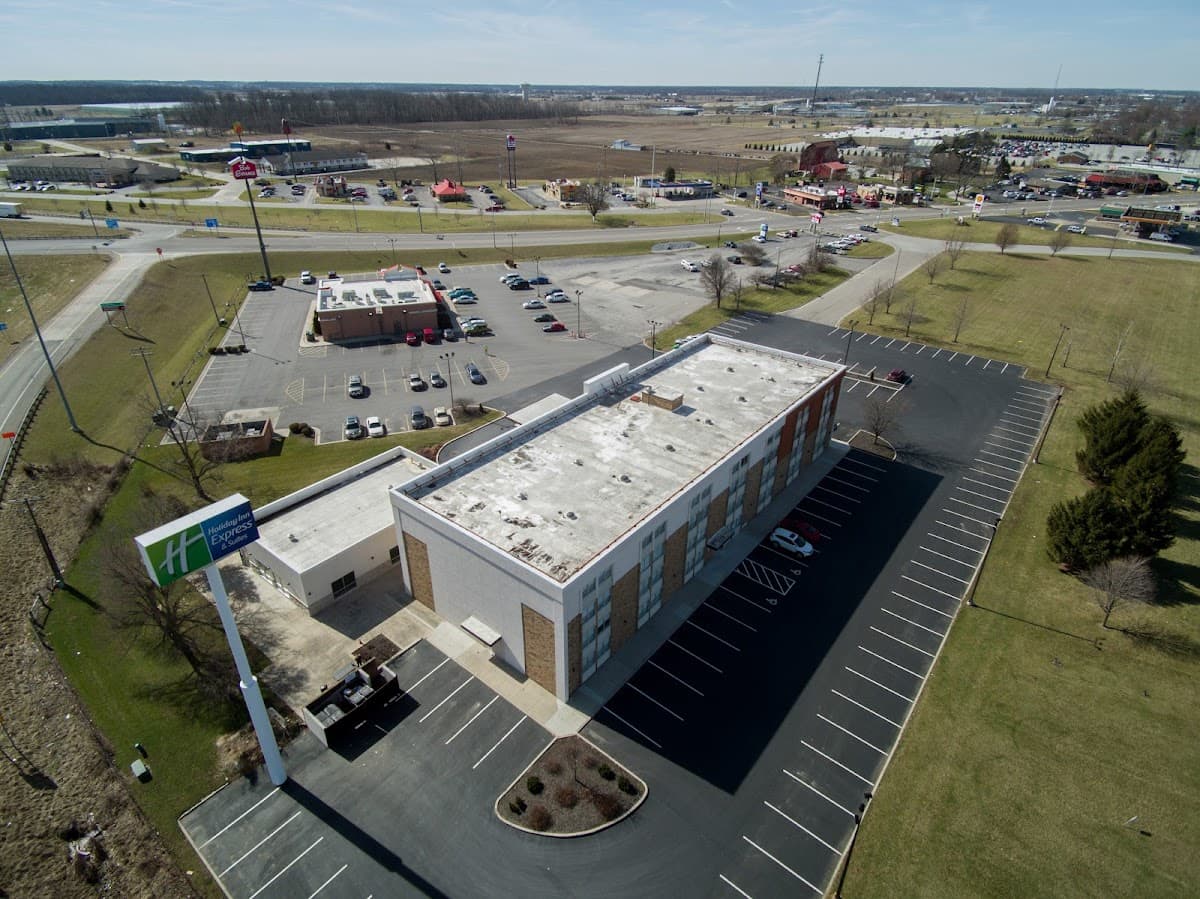 Holiday Inn Express & Suites Wapakoneta by IHG