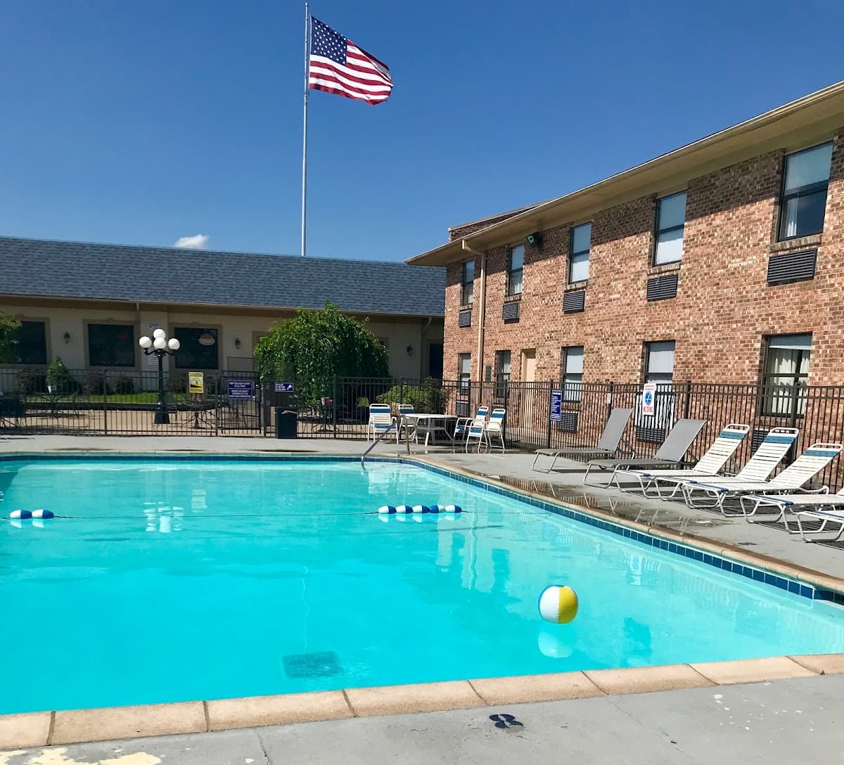 American Inn Hotel