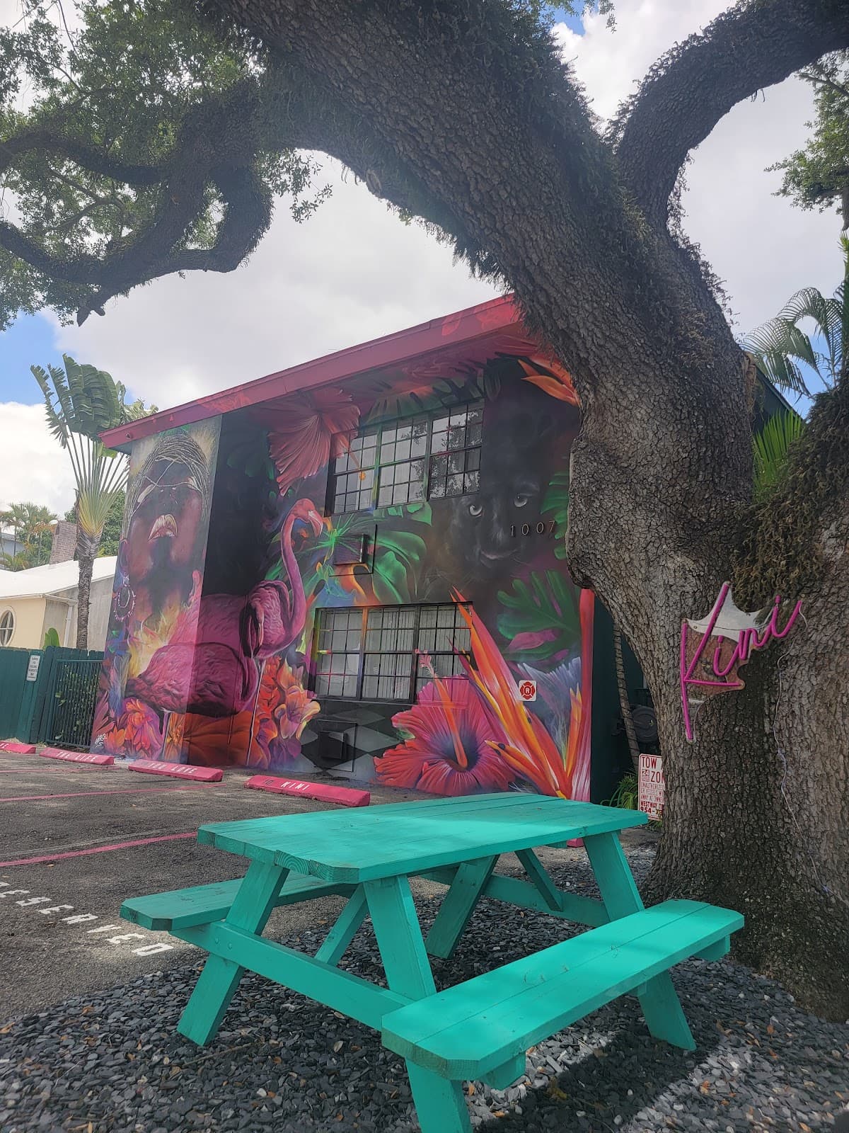 Kini Beach Haus Las Olas