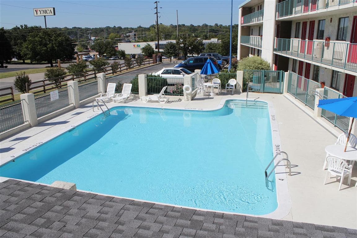 Somatel Nashville Airport Hotel