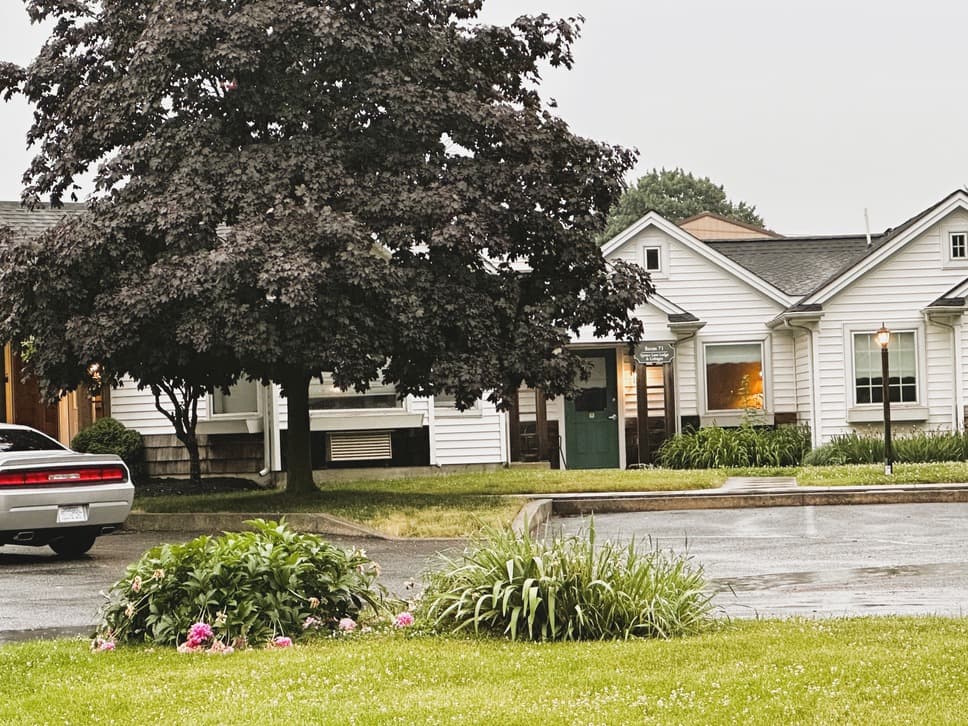 Spruce Lane Lodge & Cottages