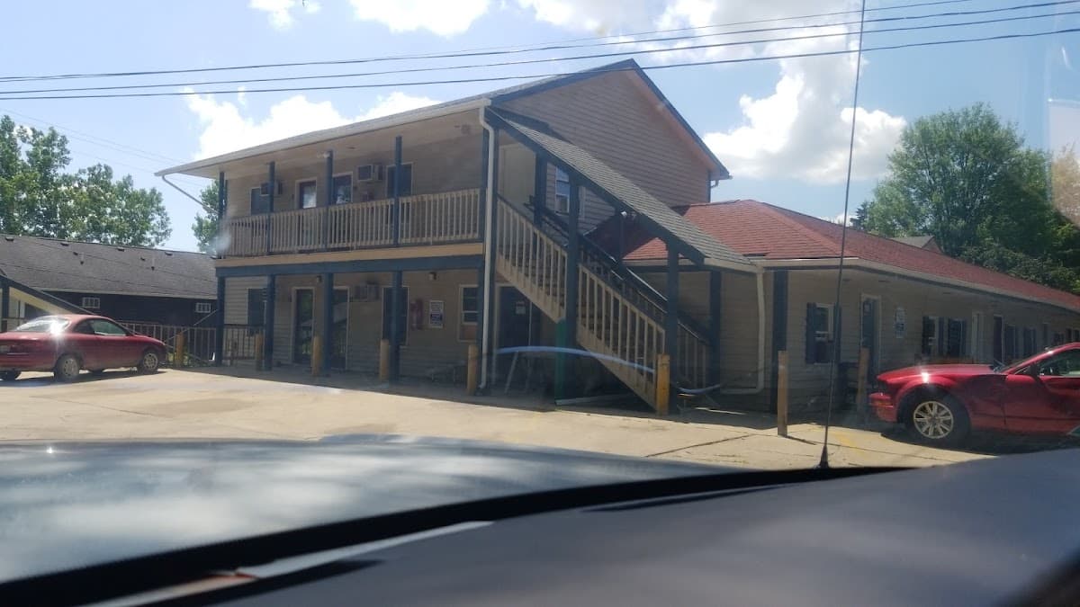 Grand Howell Inn