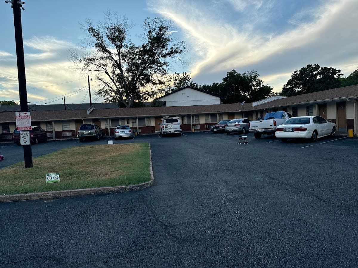 Cardinal Inn Motel