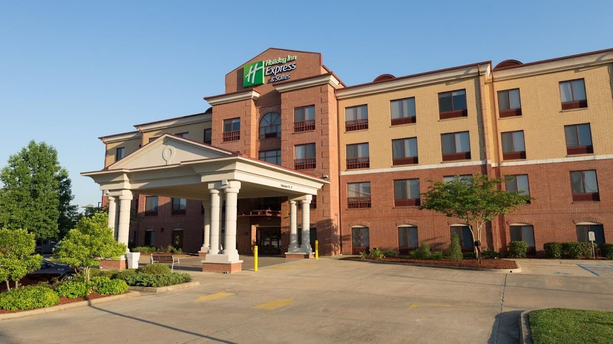 Holiday Inn Express & Suites Clinton, an IHG Hotel
