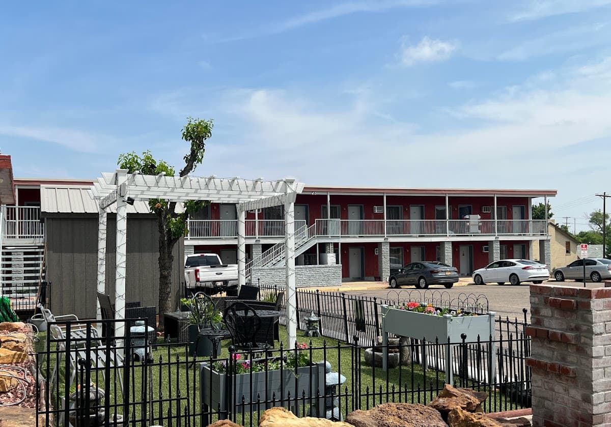 Midtown Inn & Suites