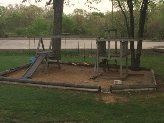 Colonial Mountain Inn