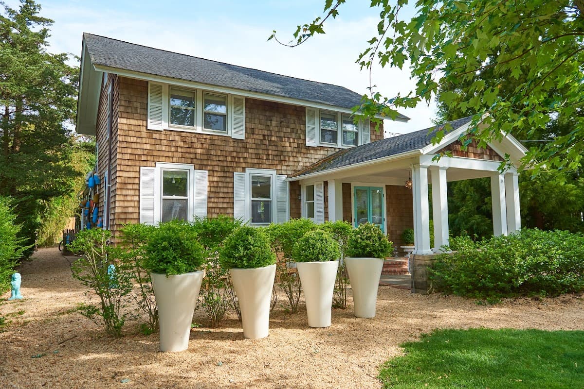Bellport Inn