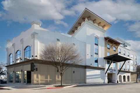 Sol Cypress, San Antonio, A Tribute Portfolio Hotel