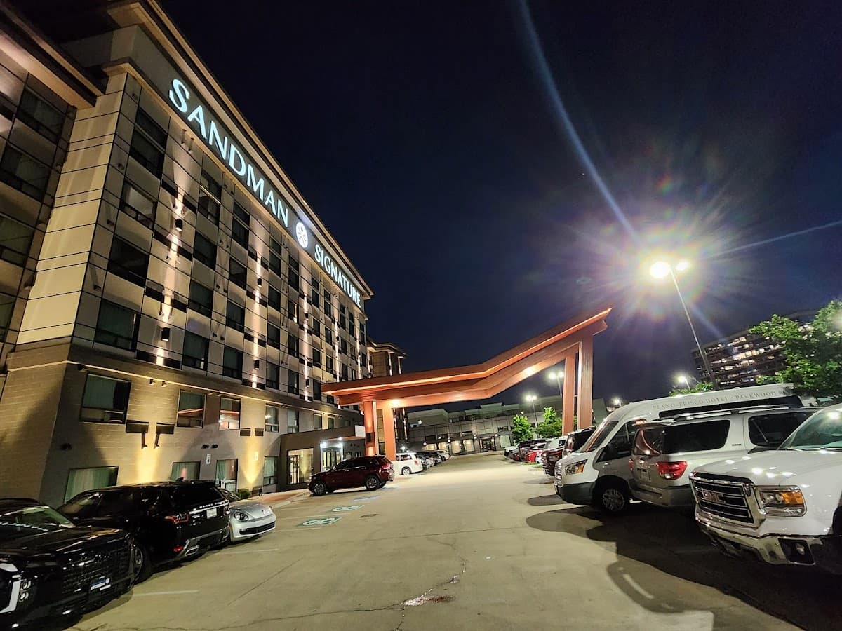 Sandman Signature Plano-Frisco Hotel