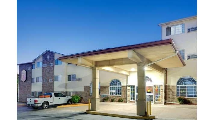 Super 8 by Wyndham Kansas City