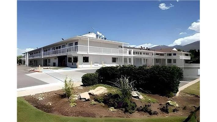 Super 8 by Wyndham Woods Cross/Salt Lake City North