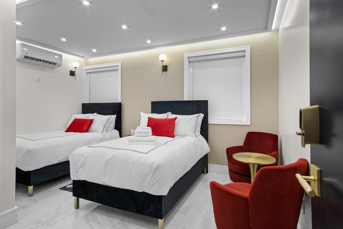 Pinnacle Suites - Hotel - Motel