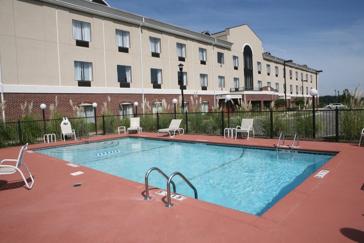 Holiday Inn Express & Suites Pell City by IHG