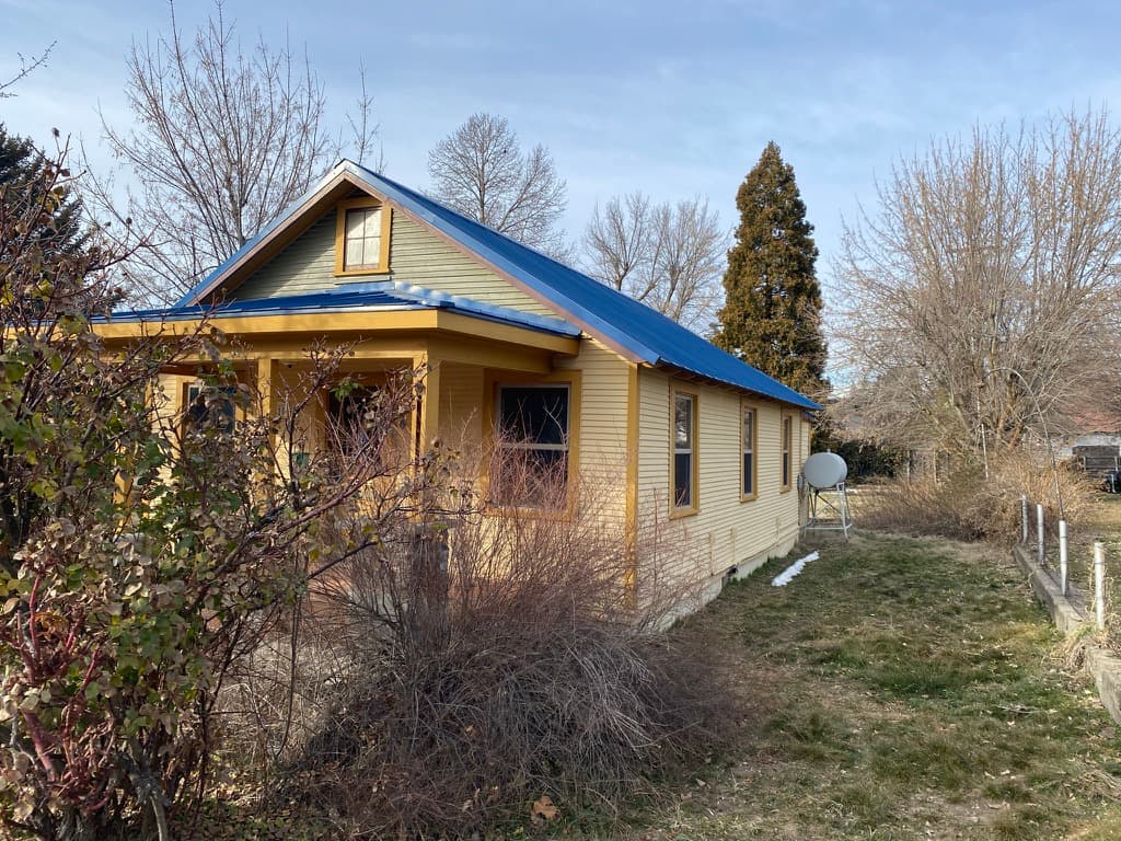 SWS Mountain Guides Bunkhouse - We moved - Closed