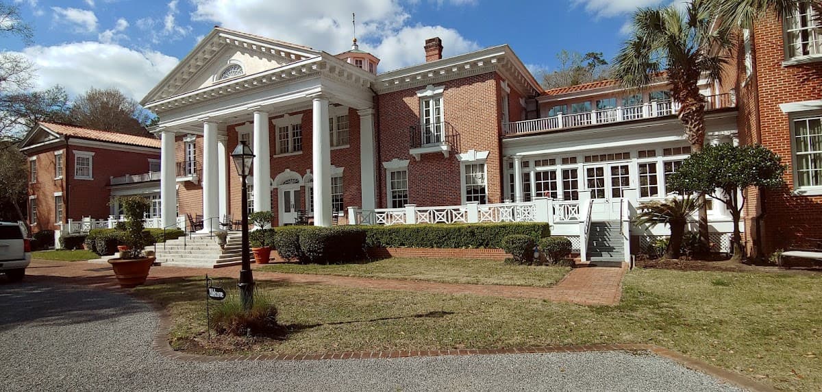 Woodlands Inn