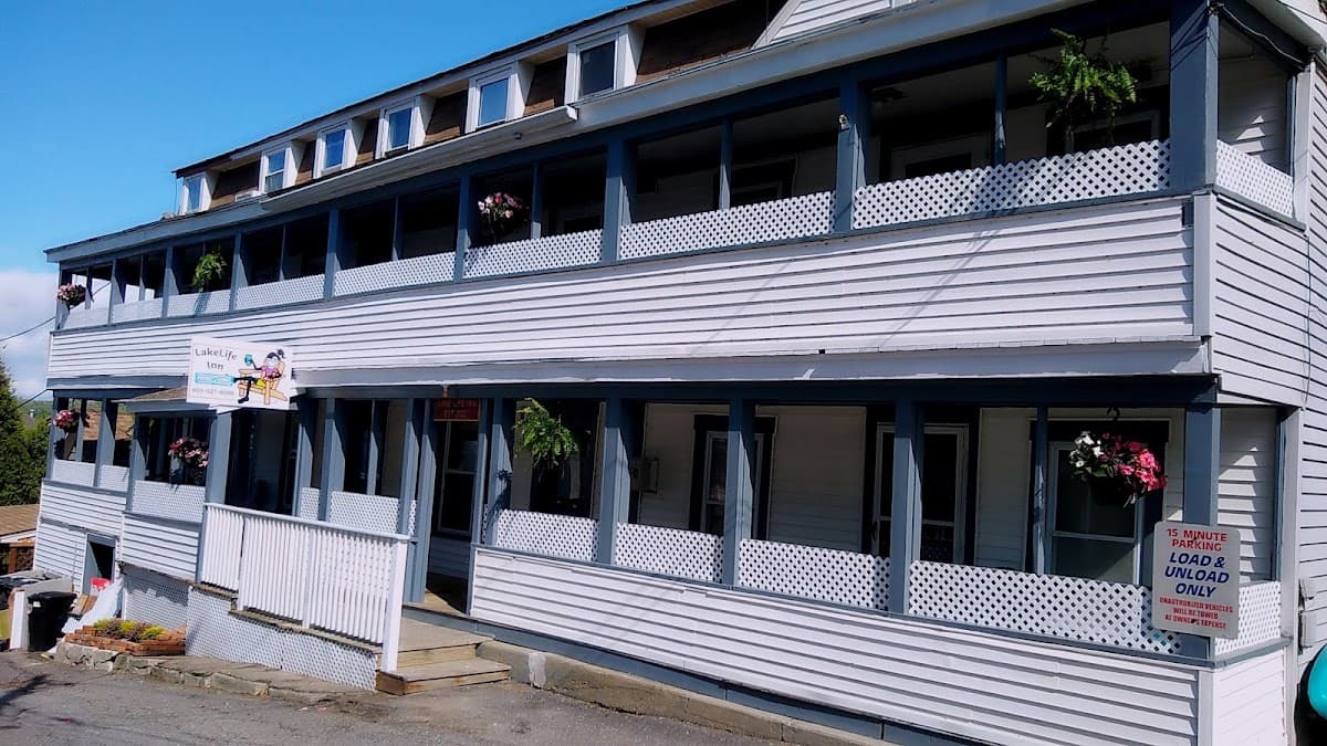 "Lake life Inn"