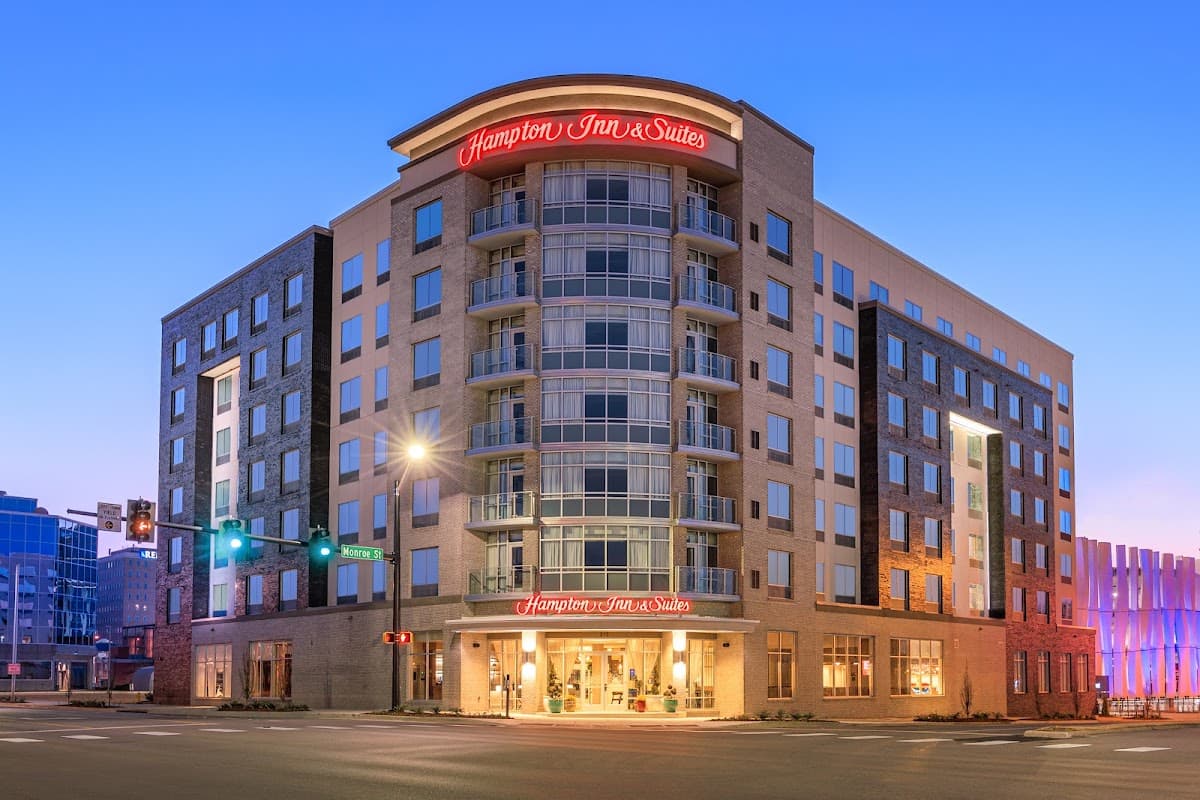 Hampton Inn & Suites Huntsville Downtown