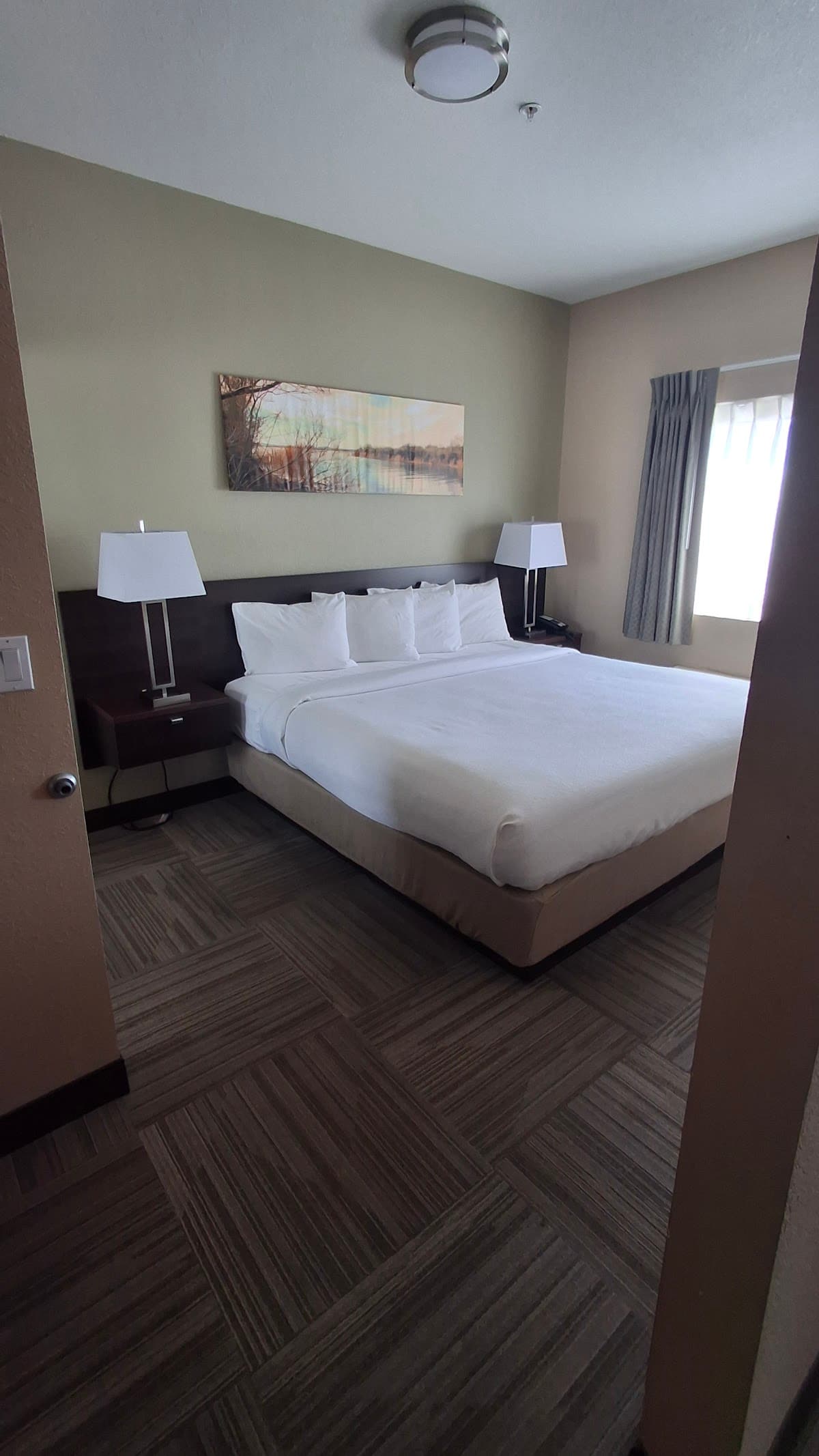 Island Suites