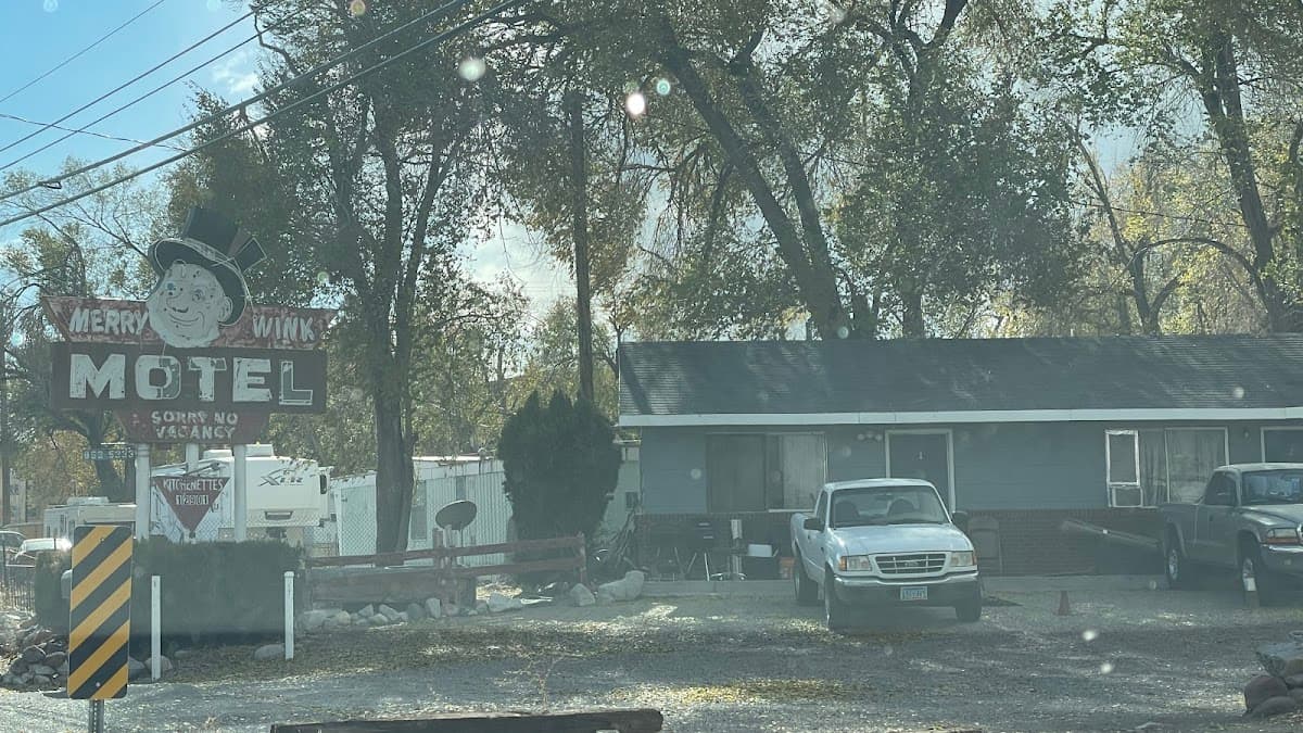 Merry Wink Motel
