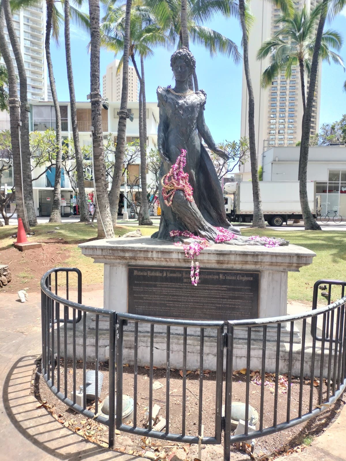Hawaiian Ebbtide Hotel