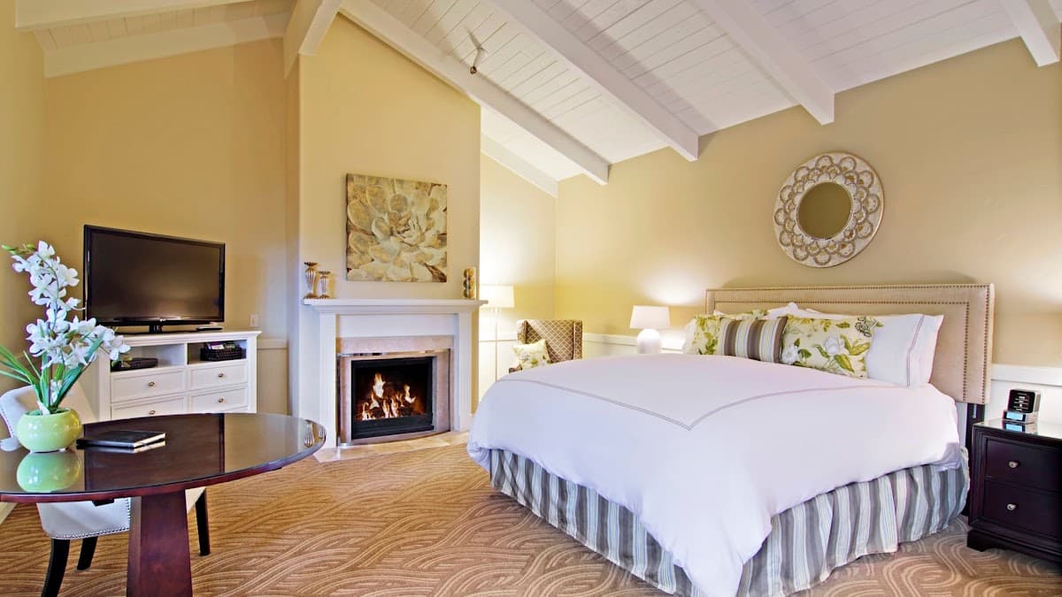 Carriage House Inn